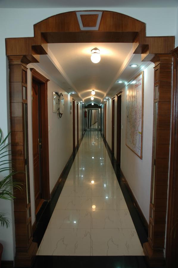 Hotel Silver Rock Masuri Exterior foto